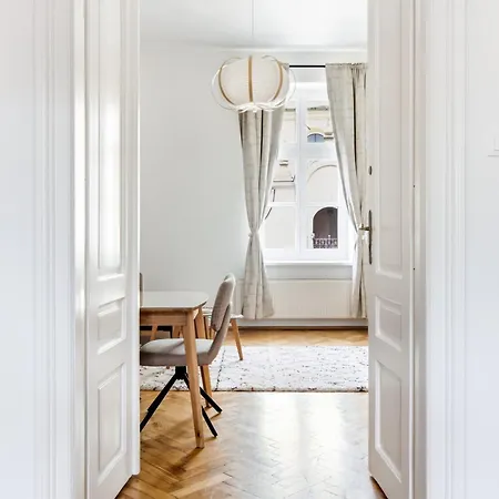 The Emerald Door Apt, 60 M2, 2 Min To Main Square By Gio Loft Apartmán Krakov