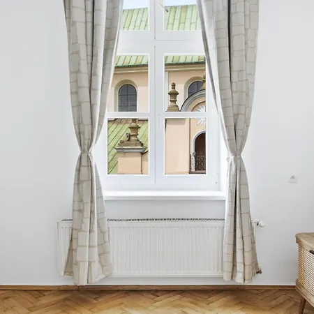 Apartmán The Emerald Door Apt, 60 M2, 2 Min To Main Square By Gio Loft
